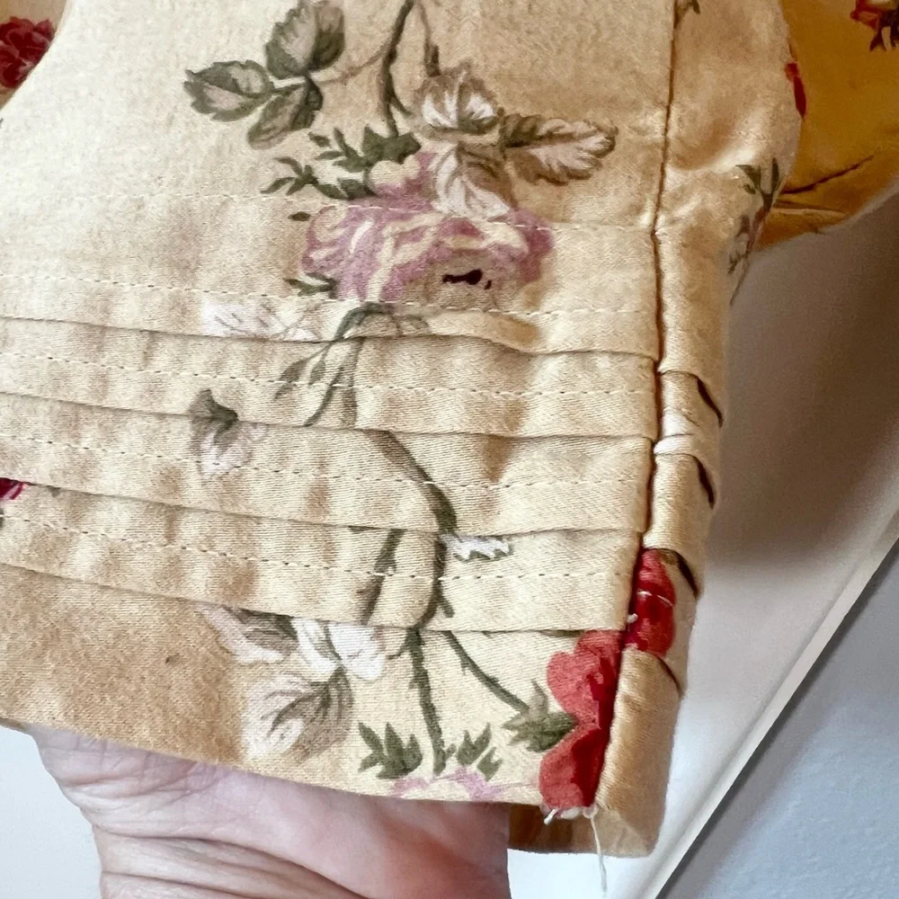 Vtg Waverly King Pillowcases Set 2 Sonata Rose Yellow Gold Floral Pleated Cotton